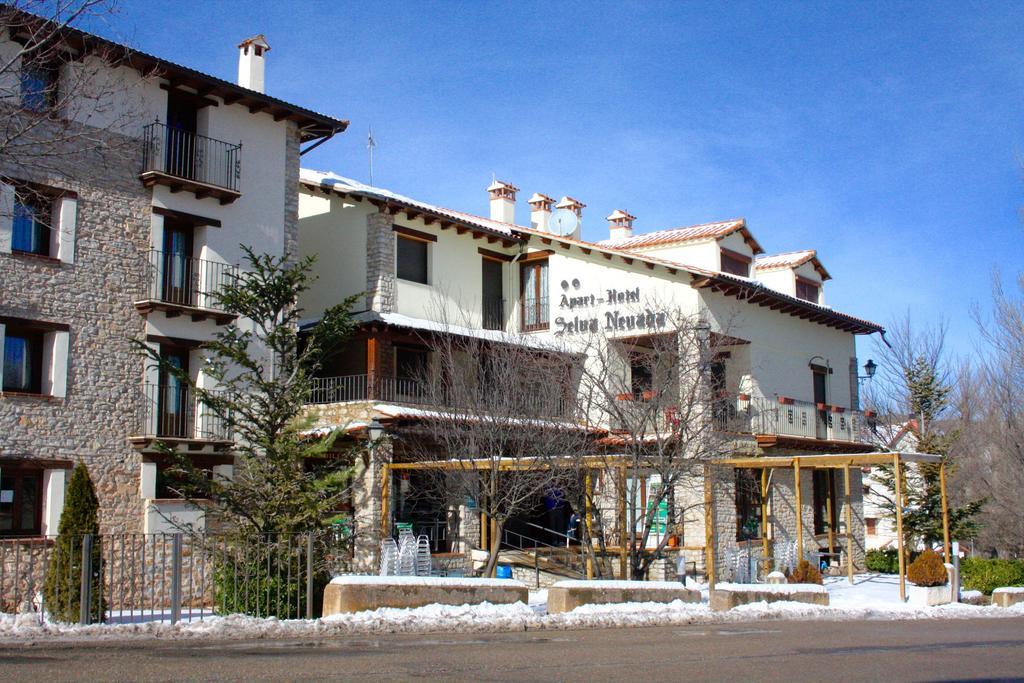 Apart-Hotel Selva Nevada La Virgen de la Vega ภายนอก รูปภาพ
