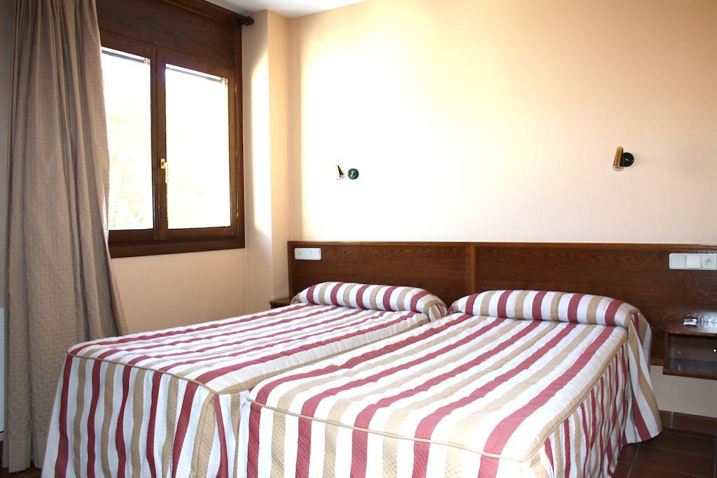 Apart-Hotel Selva Nevada La Virgen de la Vega ภายนอก รูปภาพ